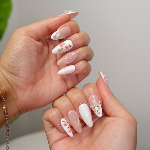 tipsy | Handmade Press On Nails | Almond Medium | 3D Nail Art | Strawberry Press - Picture 7 of 15